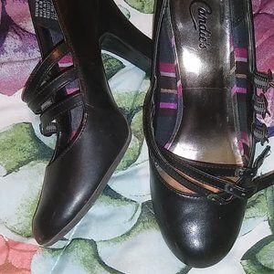 Candie's Revamp Black Size 8.5